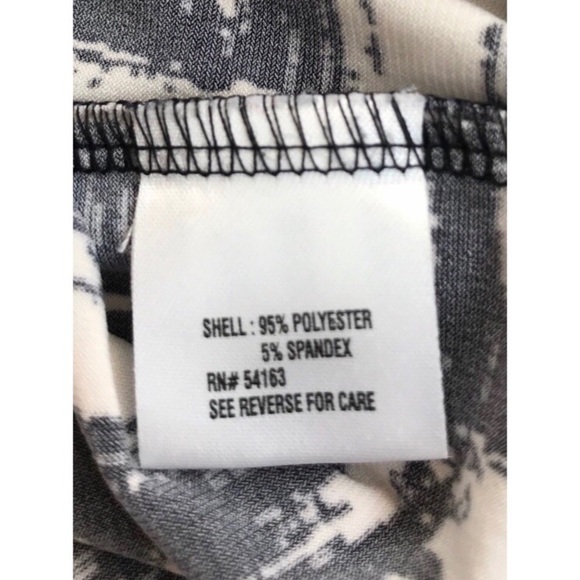 Calvin Klein Women’s Sleeveless Black and White Print Top Size XS - Picture 4 of 8